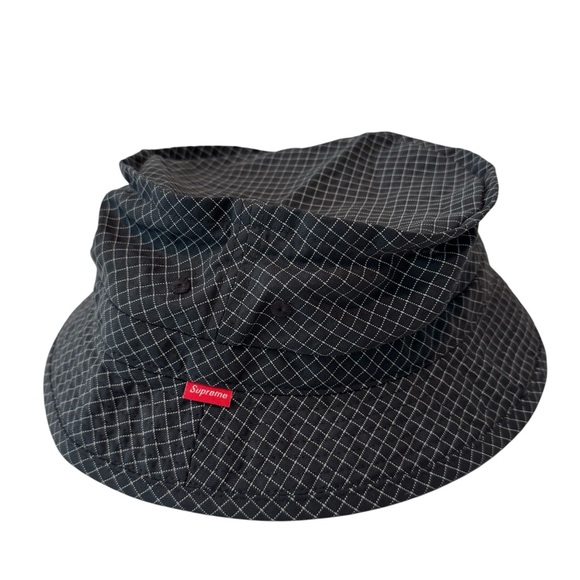 Supreme New York 3M Scotchlite Reflective Material Blk White Bucket Hat M/L #247 - Picture 1 of 6